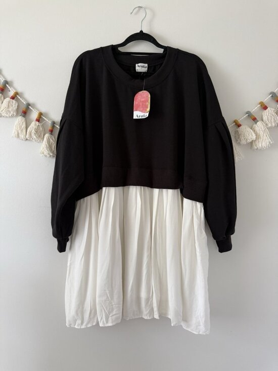 ARULA Dresses & Skirts - ARULA Black & White Mini Dress - Two-Tone Sweatshirt Style